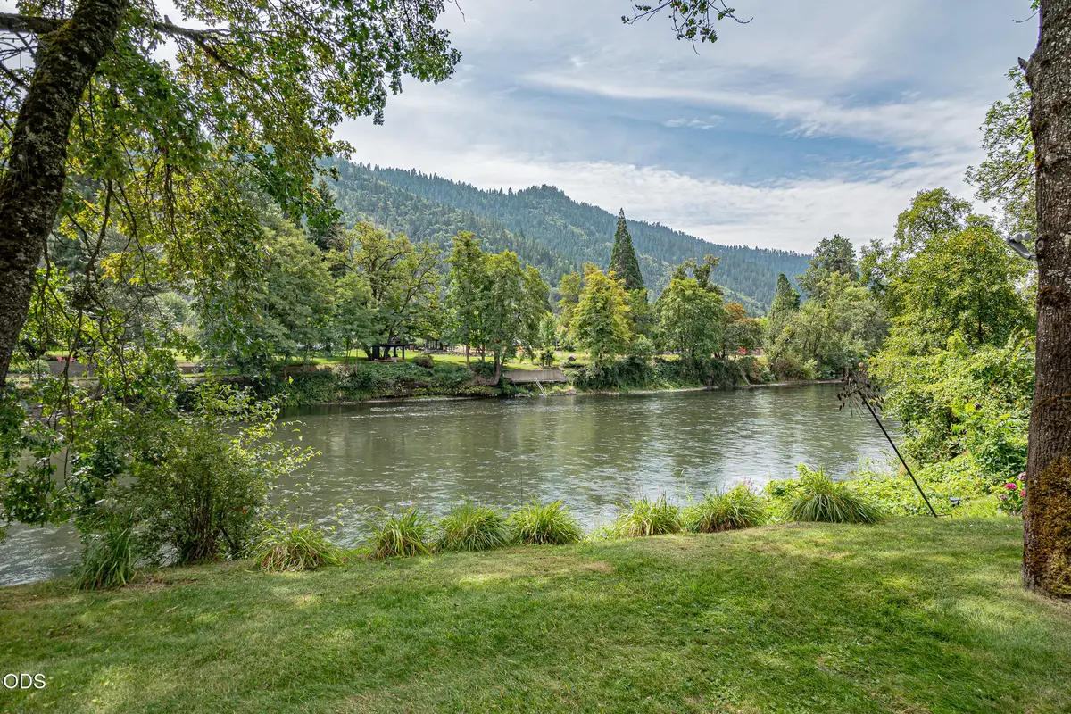 5605 Foothill Boulevard, Rogue River, OR 97537 - #1