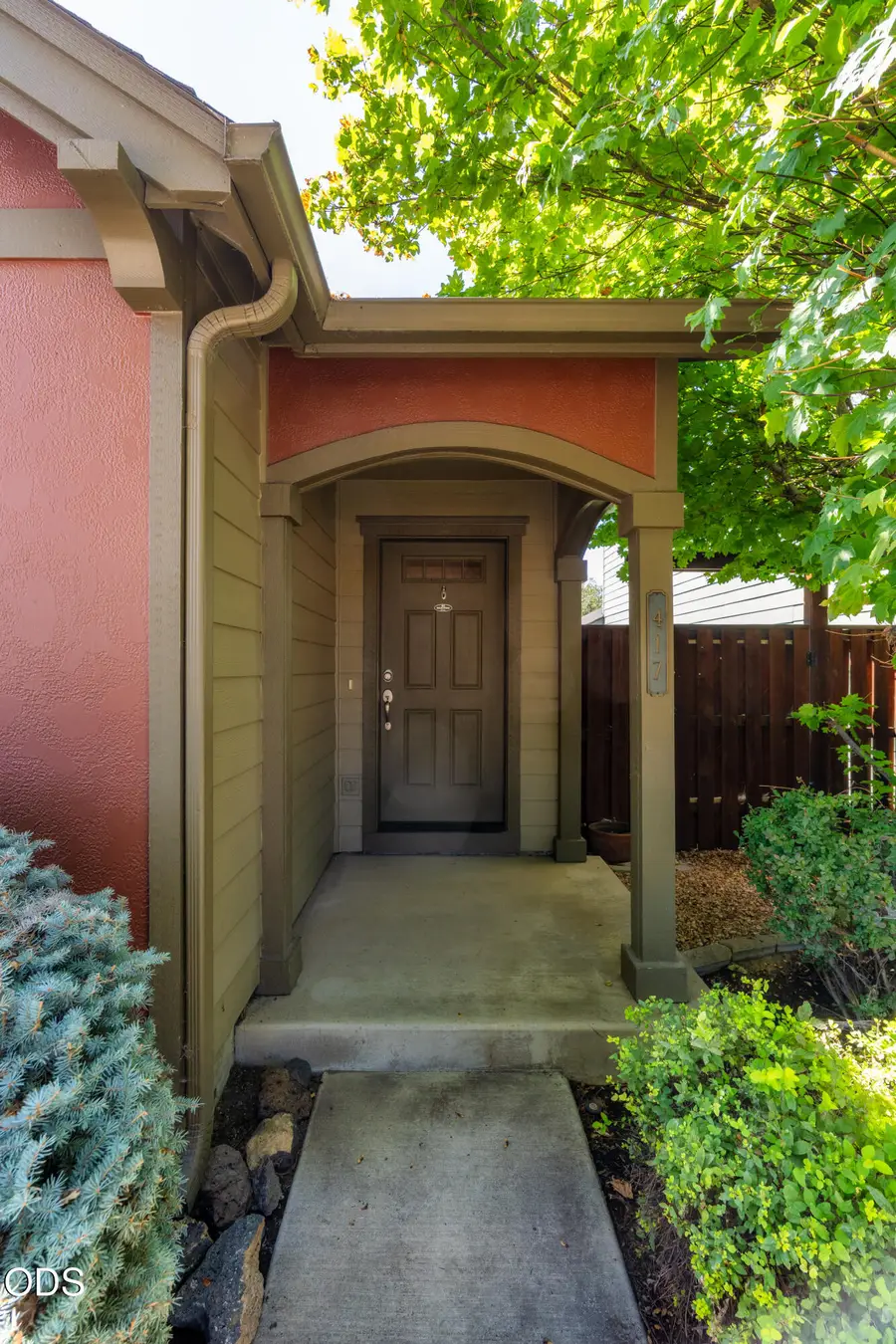 417 NW 27th Street, Redmond, OR 97756 - #3