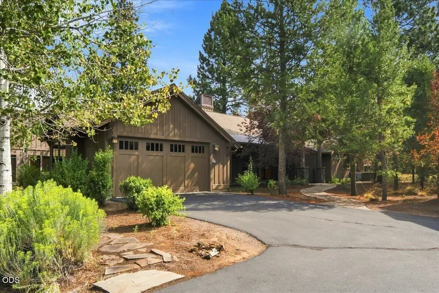 56556 Caldera Springs Court #Lot 40, Bend, OR 97707 - #2