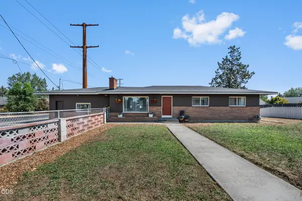 1516 SW 23rd Street, Redmond, OR 97756