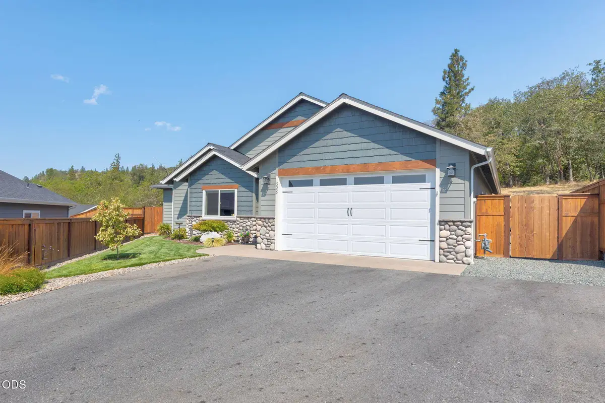 326 SW Kennedy Way, Grants Pass, OR 97526 - #1