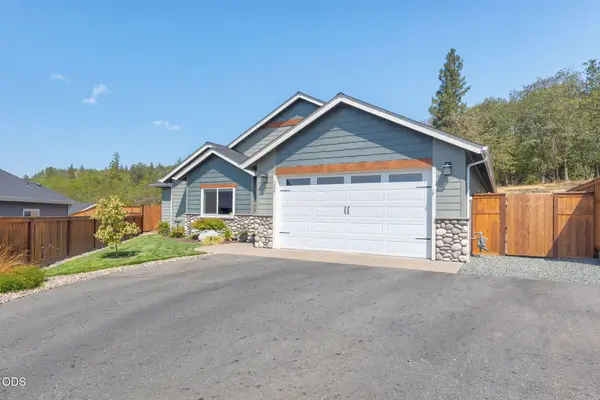 326 SW Kennedy Way, Grants Pass, OR 97526