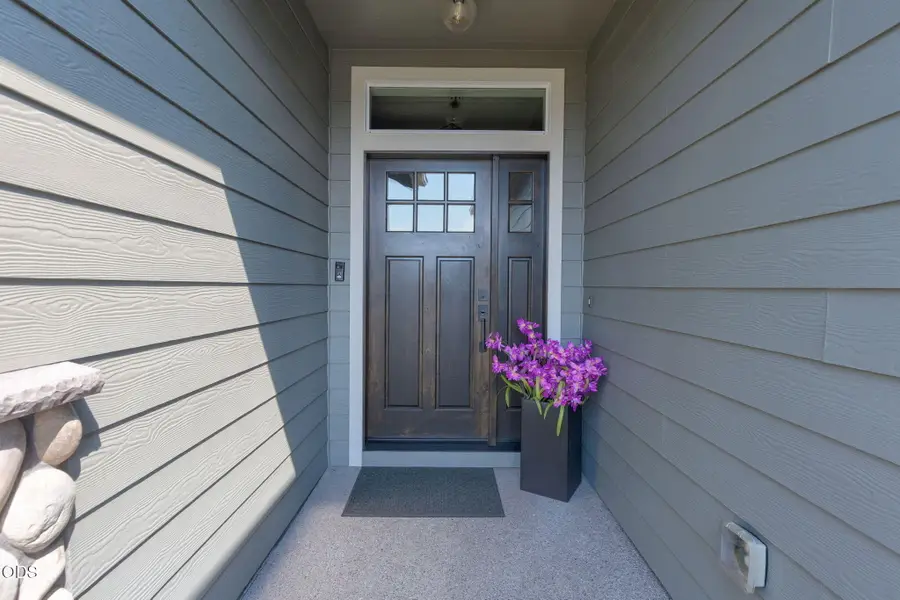 326 SW Kennedy Way, Grants Pass, OR 97526 - #2