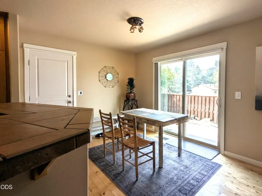 20441 Brentwood Avenue, Bend, OR 97702 - #3
