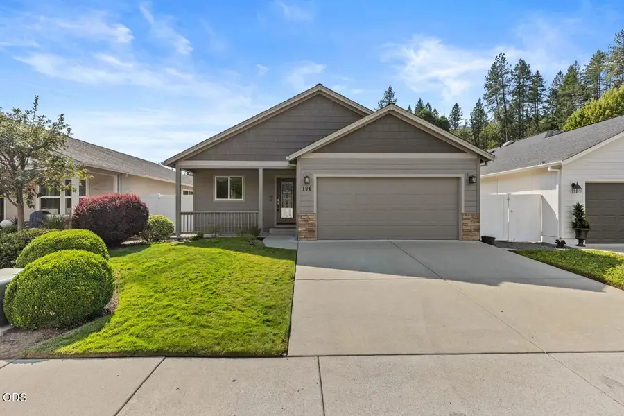 106 Westbrook Drive, Rogue River, OR 97537 - #3