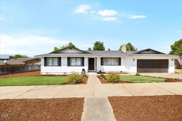 1789 Inverness Drive, Medford, OR 97504