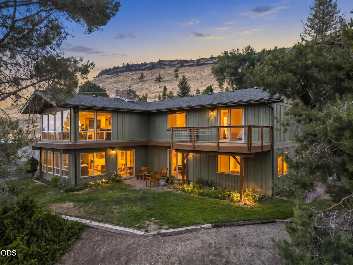 2582 SE Hill Street, Prineville, OR 97754 - #1