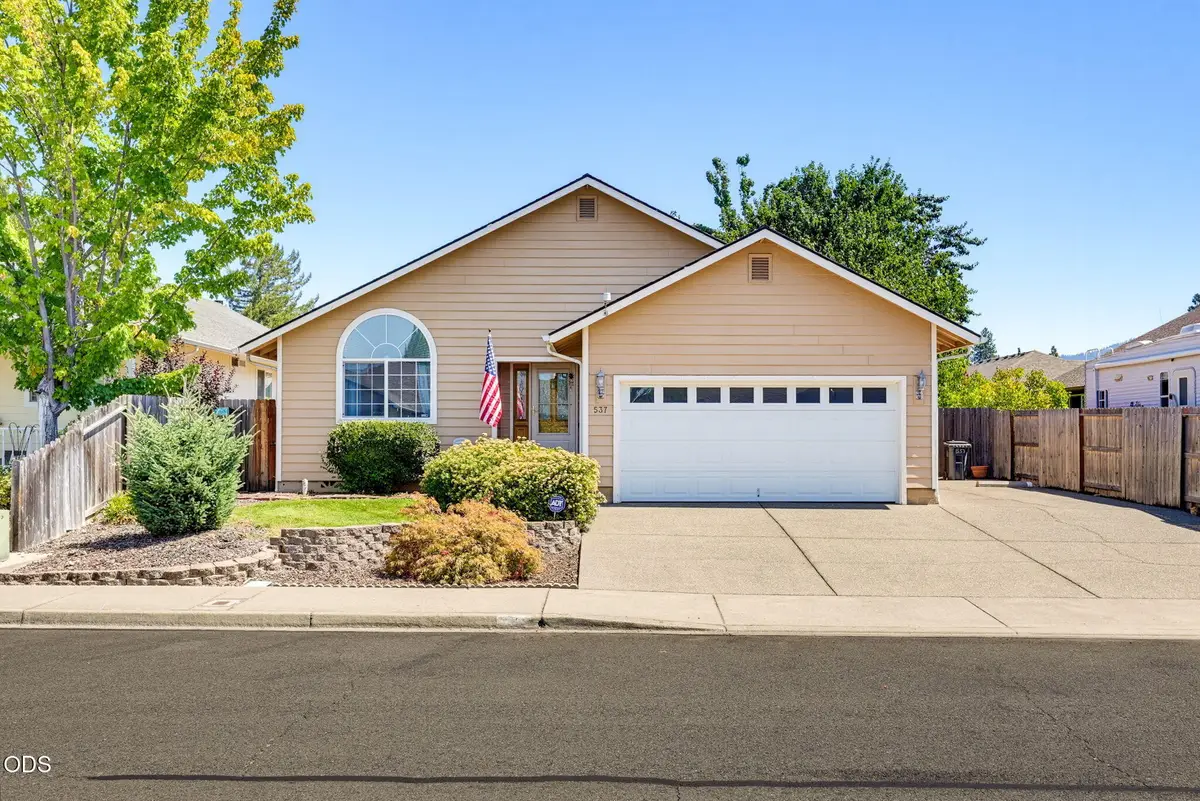 537 SW Wagner Meadows Drive, Grants Pass, OR 97526 - #1