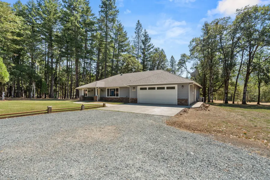 2749 Jumpoff Joe Creek Road, Grants Pass, OR 97526 - #2