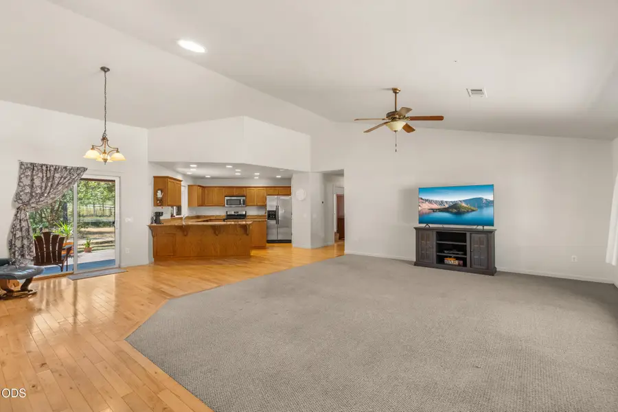 2749 Jumpoff Joe Creek Road, Grants Pass, OR 97526 - #3