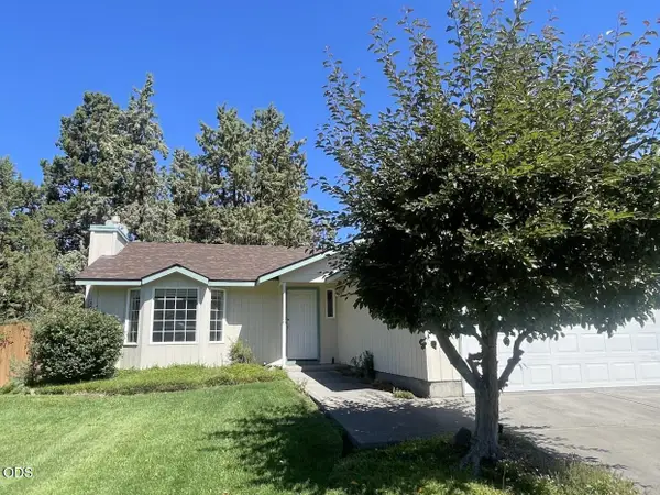 2026 NE Hall Circle, Bend, OR 97701