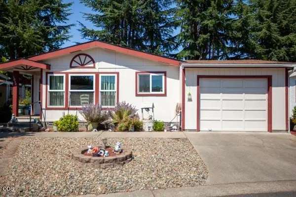 1058 Hemlock Lane, Grants Pass, OR 97527