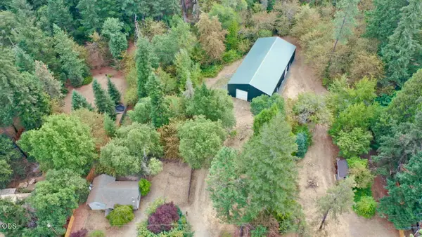 122 Sunny Valley Loop, Wolf Creek, OR 97497
