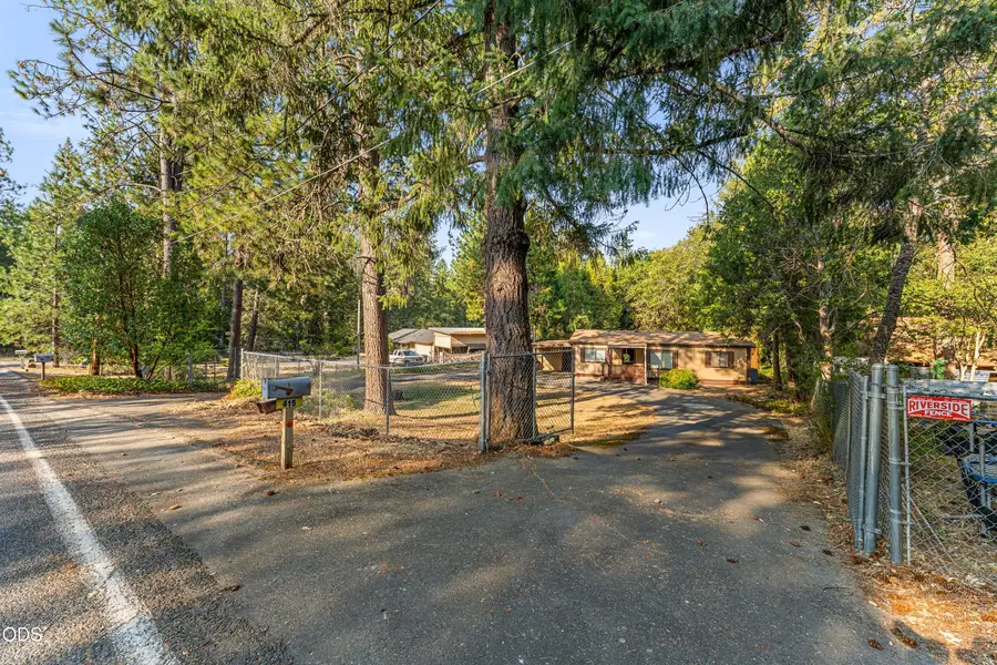 415 Whiteridge Road, Grants Pass, OR 97527 - #3