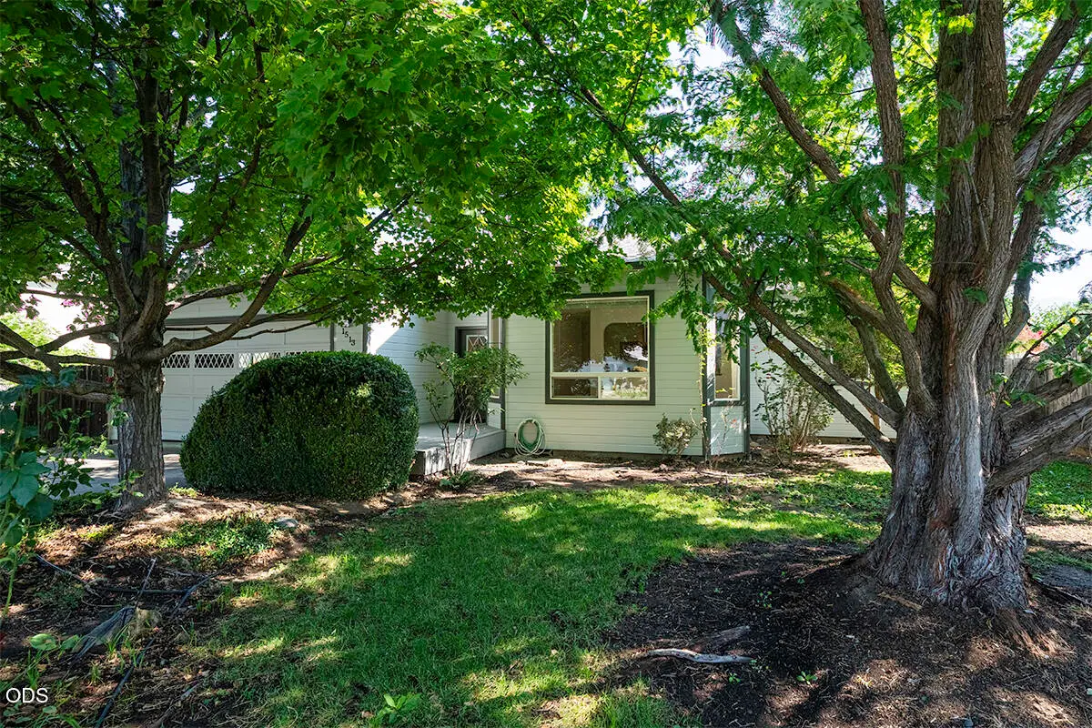 1513 Lithia Way, Talent, OR 97540 - #1