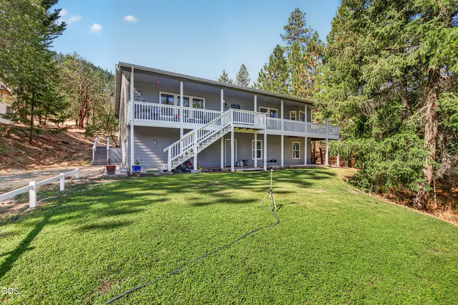 6477 Donaldson Road, Grants Pass, OR 97526 - #3