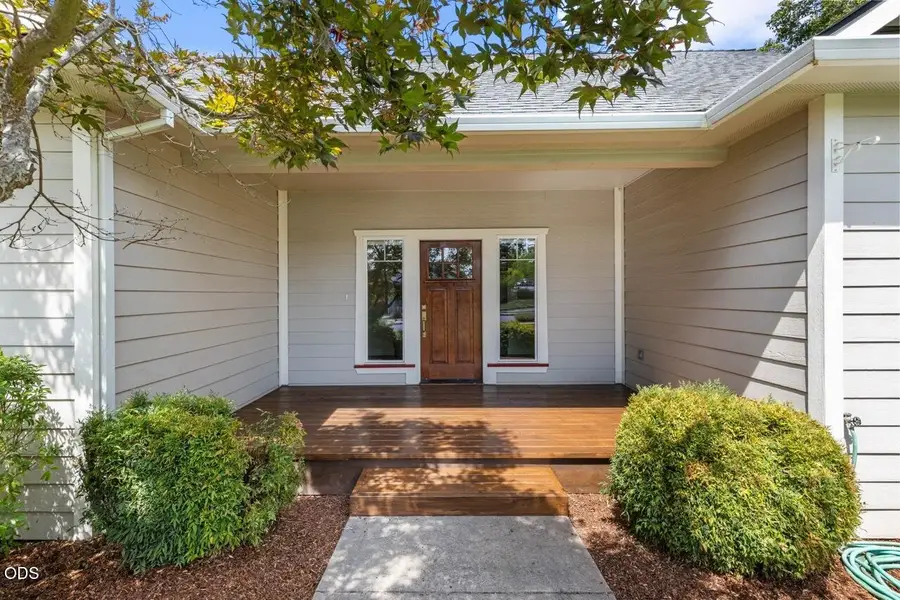 1151 Arrowhead Trail, Eagle Point, OR 97524 - #2