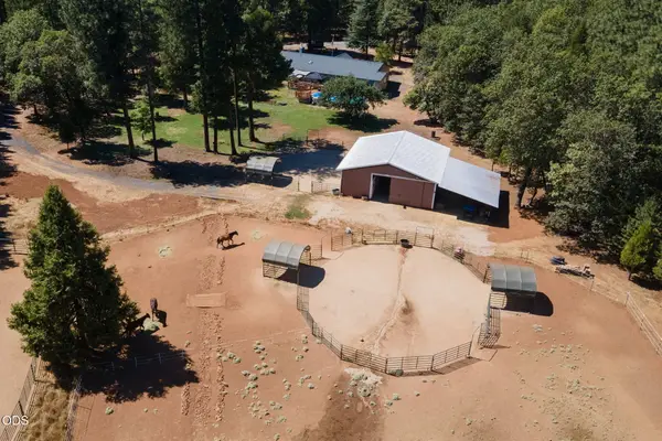 1650 Queens Branch Road, Rogue River, OR 97537
