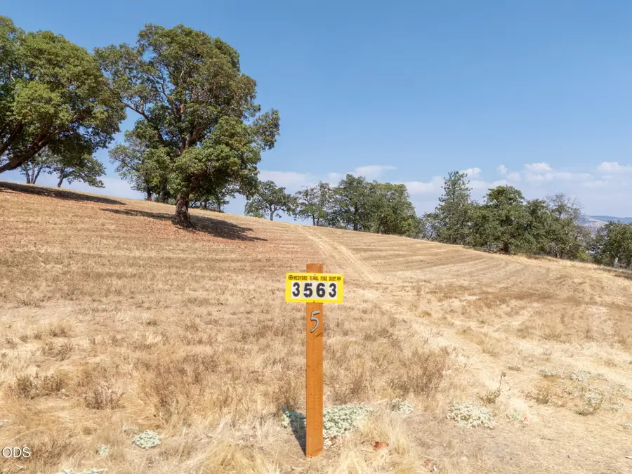 3563 S Stage Road #Lot 5, Medford, OR 97501 - #2