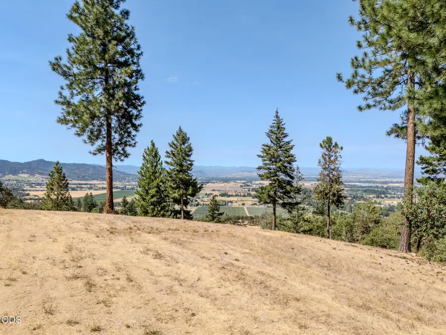 3579 S Stage Road #Lot 9, Medford, OR 97501 - #2