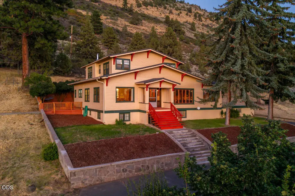 24305 N Hwy 97, Chiloquin, OR 97624 - #1