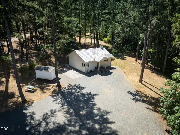 396 Daily Lane, Grants Pass, OR 97527