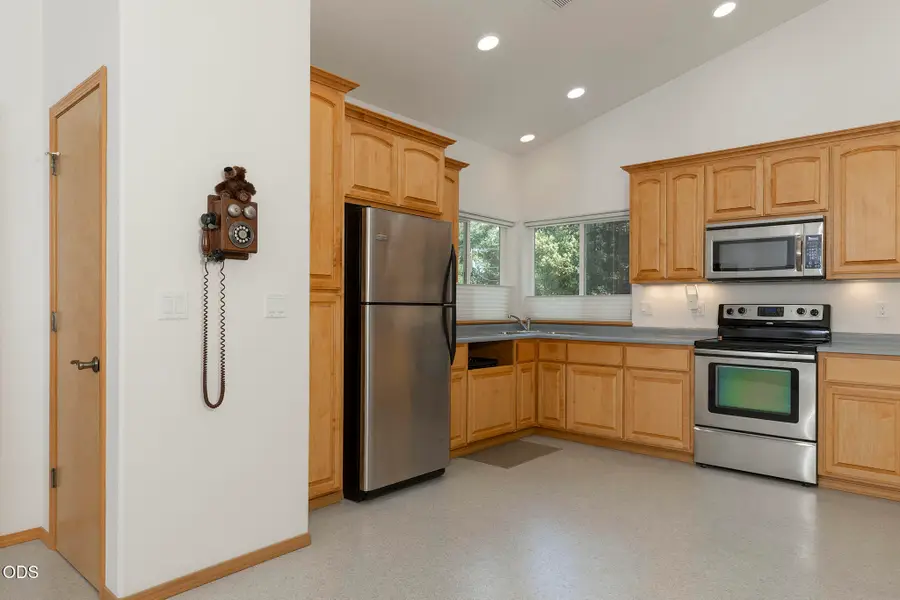 396 Daily Lane, Grants Pass, OR 97527 - #3