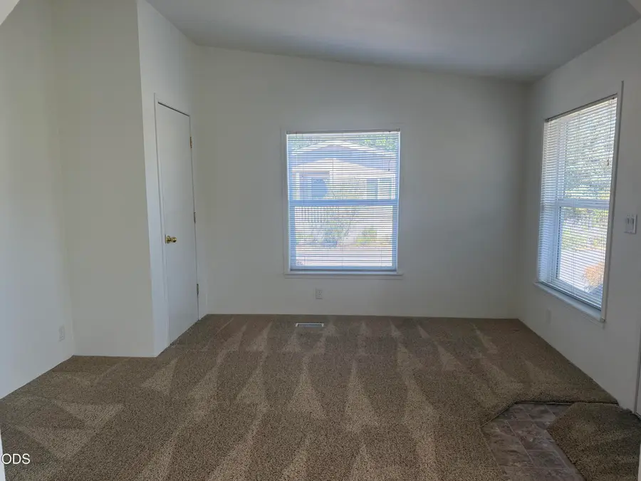 355 Colver Road #25, Talent, OR 97540 - #3