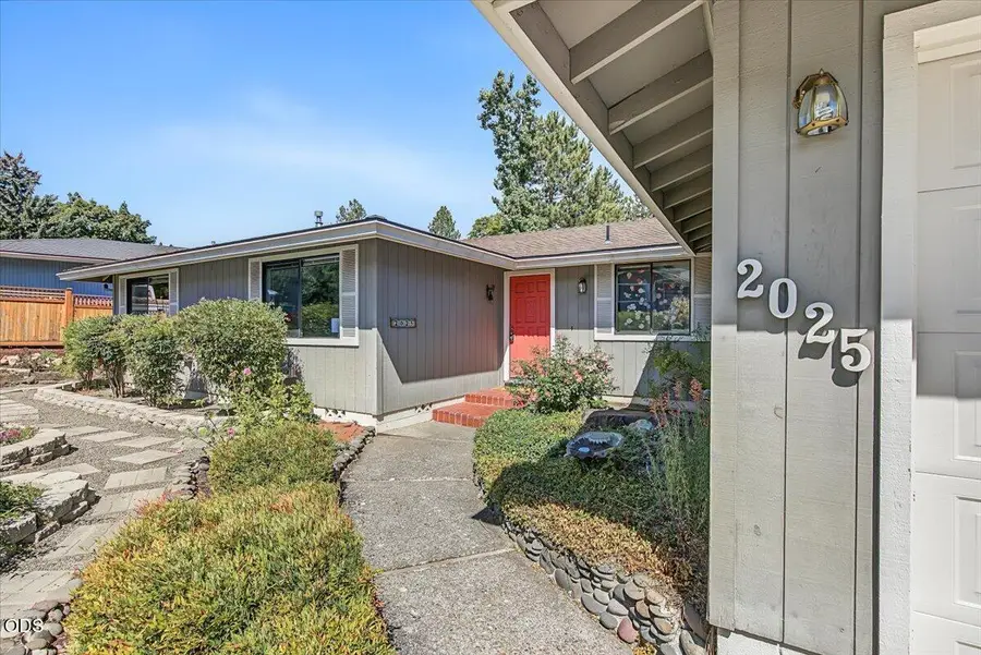 2025 Green Meadows Way, Ashland, OR 97520 - #3