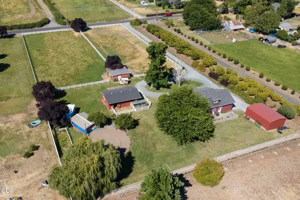 4867 Lower River Road, Grants Pass, OR 97526