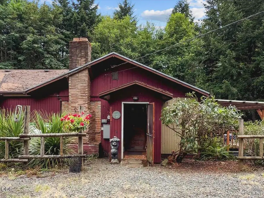 22606 Milk Ranch Road, Scotts Mills, OR 97375 - #3