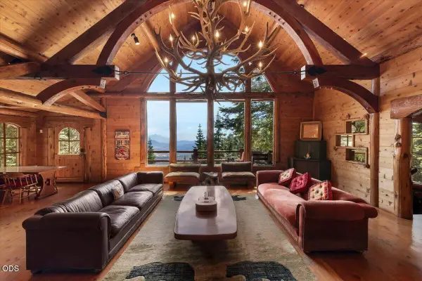 480 Mount Ashland Ski Road, Ashland, OR 97520