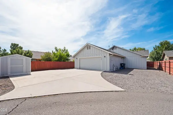 2330 NW 10th Street, Redmond, OR 97756