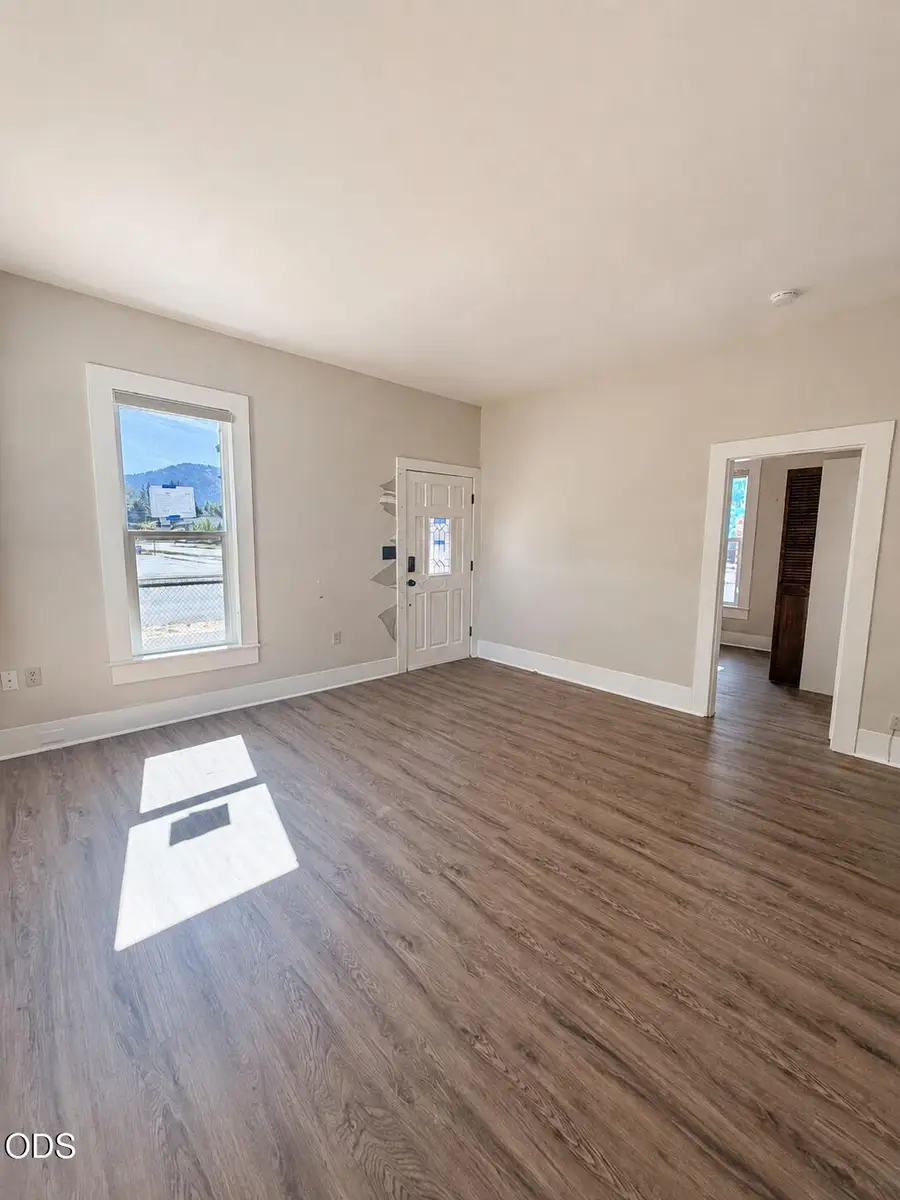 316 SE 8th Street, Grants Pass, OR 97526 - #2