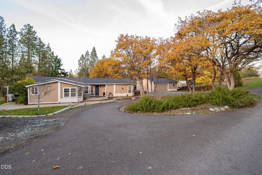 2285 Jasmine Avenue, Medford, OR 97501 - #3
