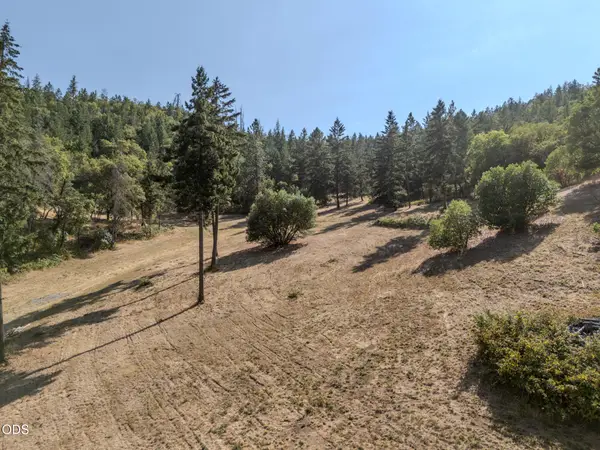 3591 S Stage Road #Lot 12, Medford, OR 97501