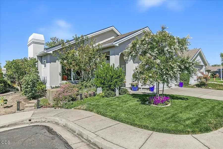 728 Cherrywood Drive, Medford, OR 97504 - #2