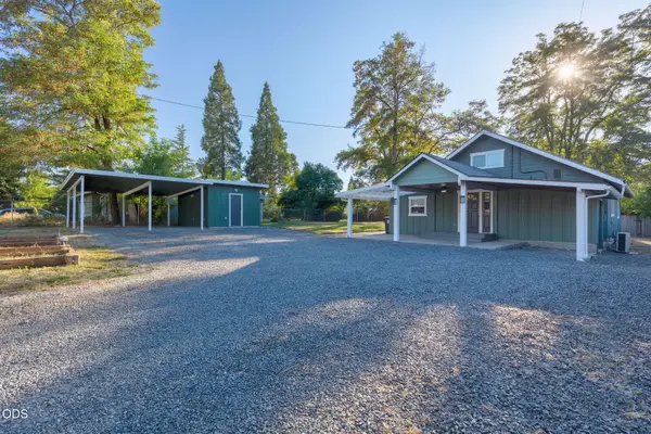 1102 SW Oak Street, Grants Pass, OR 97526