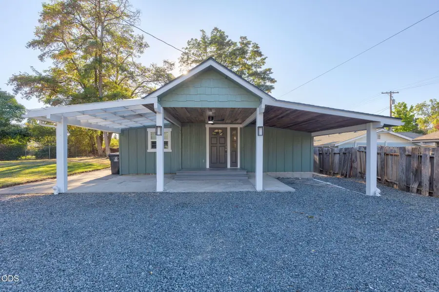 1102 SW Oak Street, Grants Pass, OR 97526 - #2