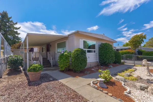 2351 SW Webster Road, Grants Pass, OR 97526