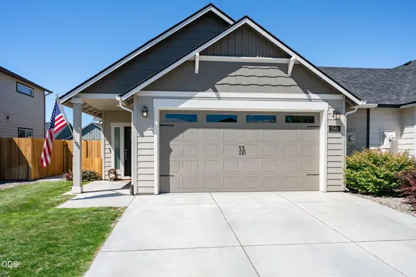 1549 NW Upas Place, Redmond, OR 97756