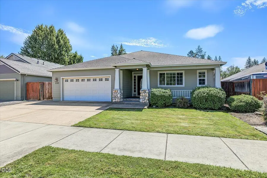 130 Glenwood Drive, Eagle Point, OR 97524 - #2