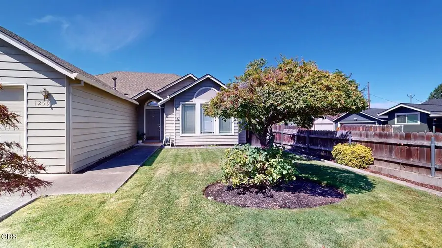 1259 N Modoc Avenue, Medford, OR 97504 - #2