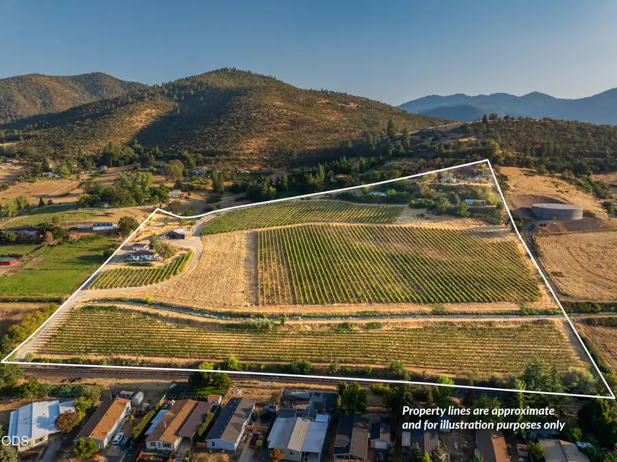 202 Pleasant View Road, Talent, OR 97540 - #3