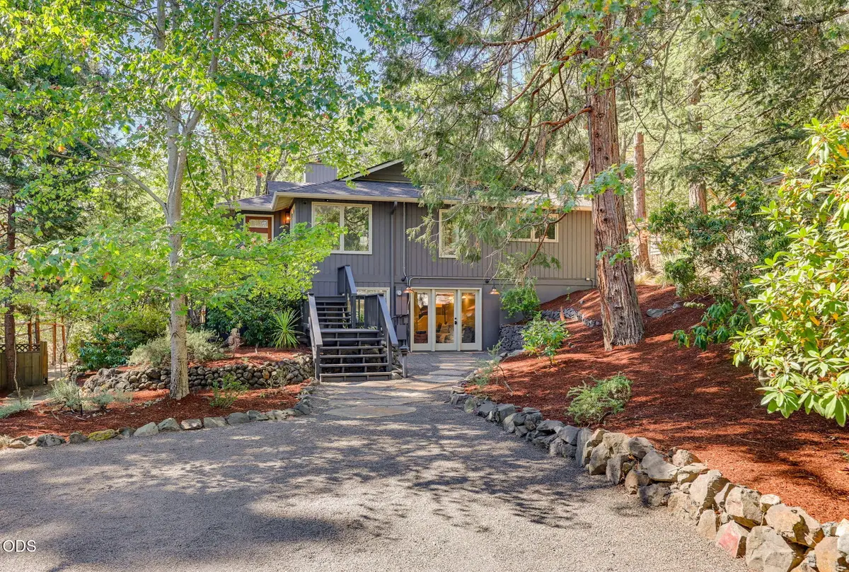 152 Strawberry Lane, Ashland, OR 97520 - #1