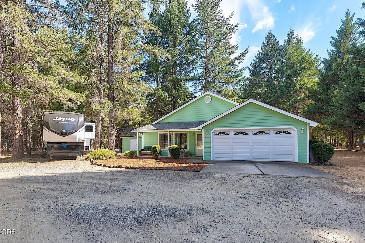 725 Williamson Loop, Grants Pass, OR 97526 - #1