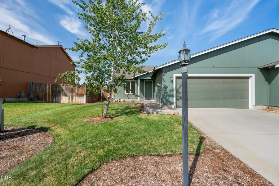 970 SE Kierra Place, Madras, OR 97741 - #2