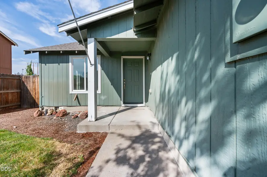 970 SE Kierra Place, Madras, OR 97741 - #3