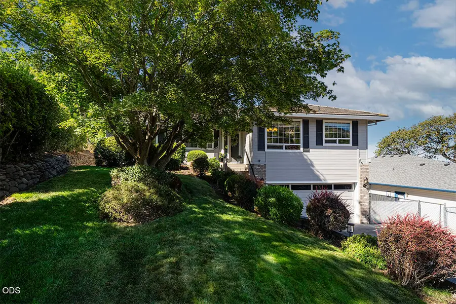 171 Shaniko Court, Medford, OR 97504 - #2