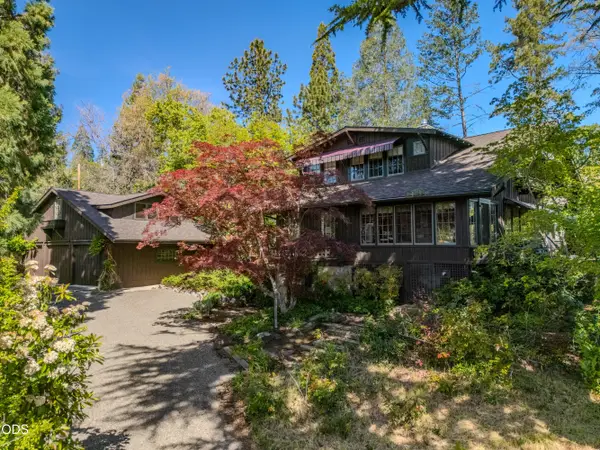 2569 Old Stage Road, Medford, OR 97502